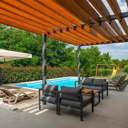 Semesterbostad Fritula *